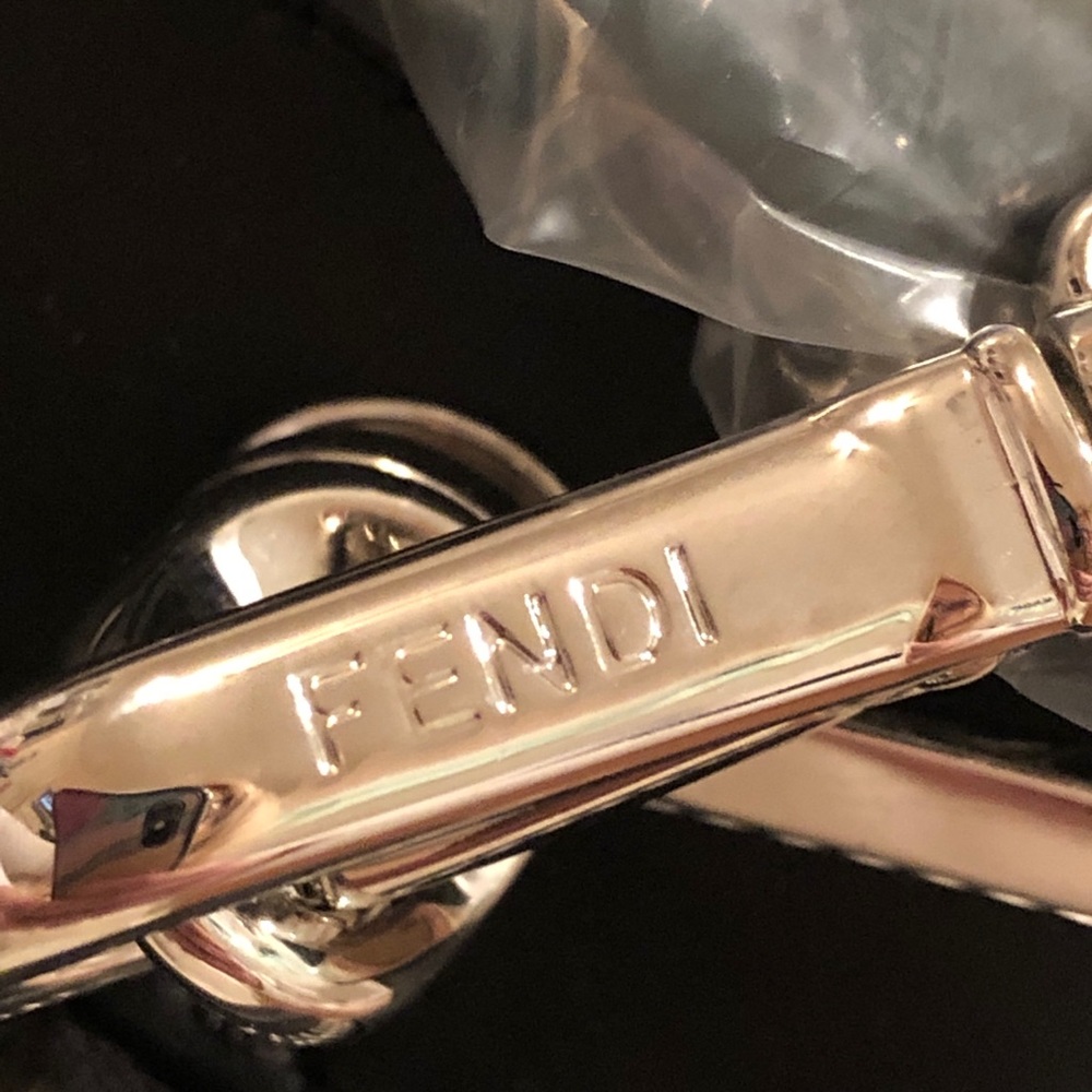 PRICE⬇️NWT Fendi “Dot Com” Floral Grommet Satchel - Picture 3 of 16